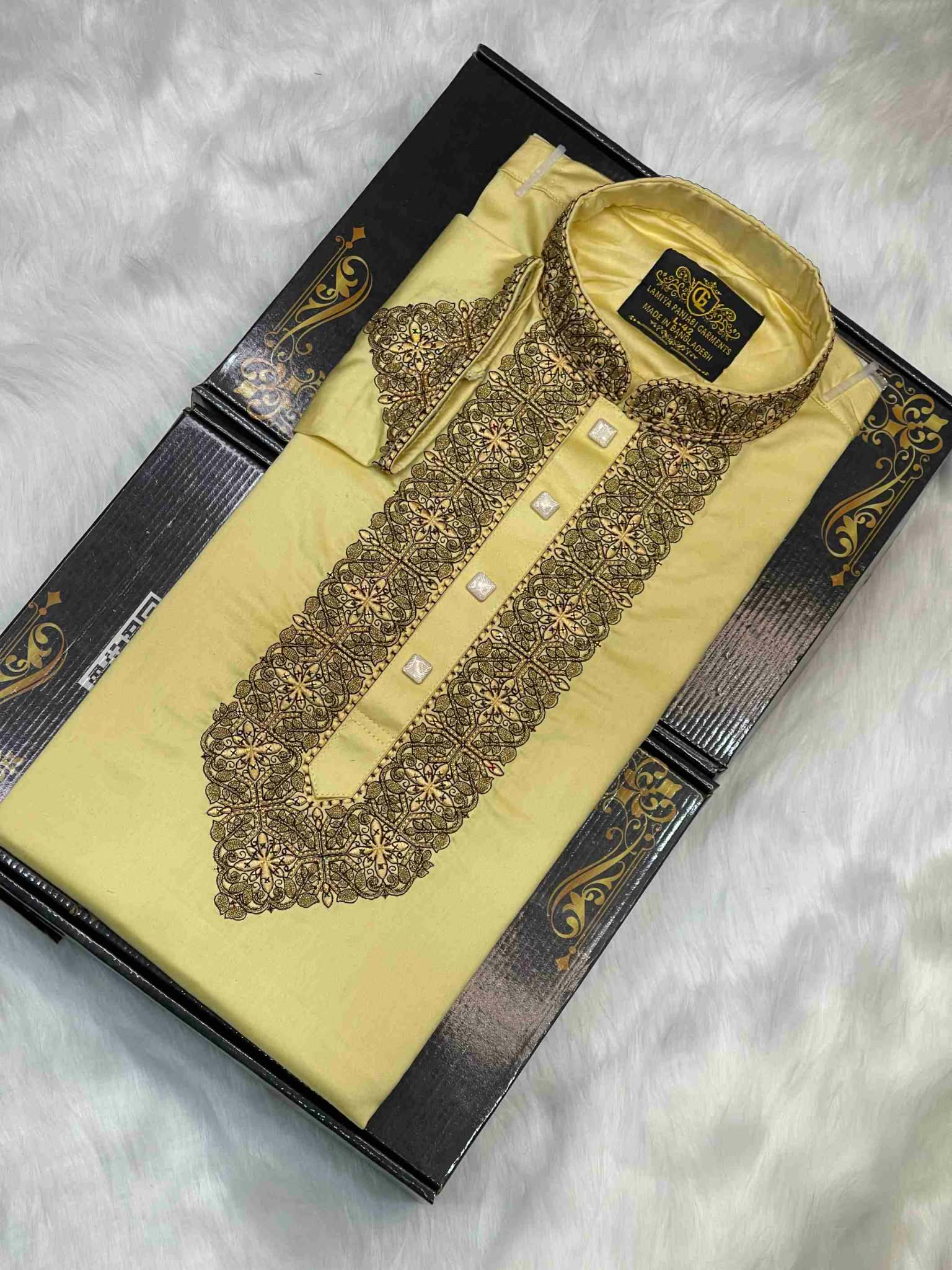 Messenger_creation_F711E6FD-FF9A-43AE-9B2C-CE8B938F6058 Sultan Edition - Desert Gold Colour - Image 1